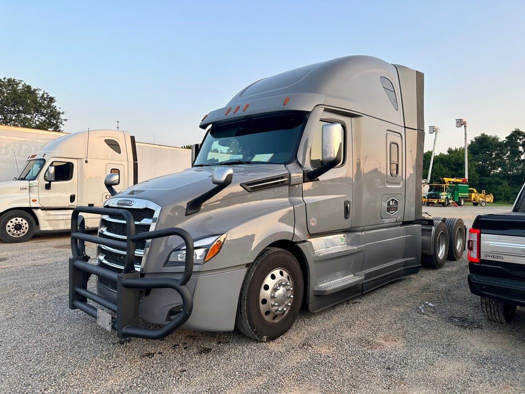 R.C. Transport truck and dry van equipment