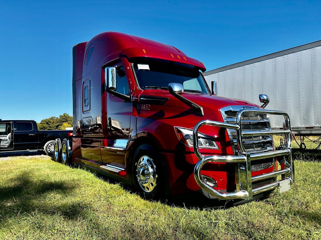 R.C. Transport truck and dry van equipment