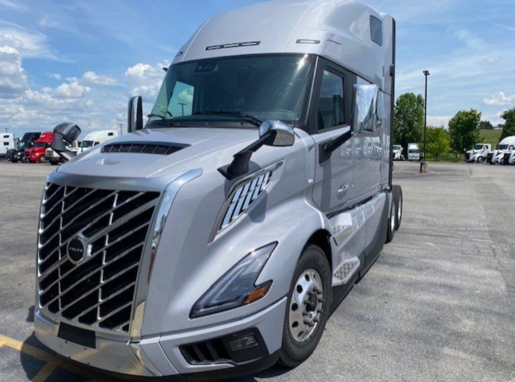 R.C. Transport truck and dry van equipment